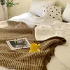 Blankets INS Nordic Double Layer Thickened Leisure Sofa Blanket Lunch Break Lamb Plush Knitted Autumn Winter