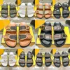 نساء مصممة صندل فاخرة من النعال العلامة التجارية Slides Summer Beach Lady Colorful Canvas Letter Brown Anatomic Leather Outdior Woman Flip Flips Flops Flops 35-42