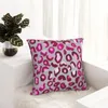 Almohada de leopardo rosa estampado de leopardo en cubiertas de sofá de lanzamiento de madera gris para la cubierta de la sala de estar