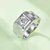 Personalidade de vendas quente tendência anel de luxo de luxo 18K Gold Moissanite Diamond Wedding Ring