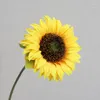 Fleurs décoratives 10pcs Nordic Faux de tournesol en soie artificielle pour le bouquet de mariage de bricolage Party Room Home Decor Mariage