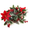 装飾的な花クリスマスガーランドシャクマス人工レッドベリーが照らされています