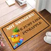 Tappeti 2024 The EST Fun Pineapple Lettera stampato Tappetino da porta 1PC Slip Moquette sporco per ingresso Coperta sfocata anteriore con pom pom