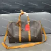 10a designer duffle påse män kvinnor mode rese väska med dragkedja öppen och nära belagd duk läder hand bill axel crossbody rese väska 45 cm