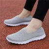 Повседневная обувь Spring Women Sperial Lightwight Flats Air Mesh Работает комфортно для прогулок по кроссовкам женский проскальзывание ежедневных лоферов