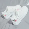 Chaussures décontractées femme blanche 2024 printemps baskets confortables Femmes Breatte à lacets Flower Zapatillas Mujer