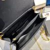 Luxurys Designer Quilted June Box Crossbody Body Tottes Denim Totes Lady Handbag Satchel Trunk Sacs Fashion Womens Mens Black Claking Make Up en cuir authentique