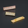 Composants Nom personnalisé personnalisé Broche / Iced Nom Out Pin Borde Gold Nom en acier inoxydable Broche 3D Effet Broche