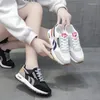 Casual schoenen maogu herfst vrouwelijke studenten mannelijke dames sport sneakers 2024 ademende Koreaanse running flat gevulkaniseerd 44