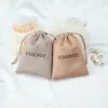 Autres sacs-cadeaux de bijoux en satin de soie blanc personnalisé Sacs-cadeaux imprimer une petite pochette d'emballage rose pour les anneaux favorables