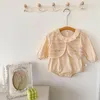 Set di abbigliamento 2024 BAMBINA AUTUNGGIA BASCHI STRUAGGI 2 pezzi Set di vestiti in cotone maniche lunghe Rompers Rompeggio colorato abito da bidone abiti da bambino