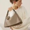 Hobo 2024 Kvinnor Casual Shoulder Bags äkta läder tygväska högkvalitativ damer messenger kvinnlig mjuk enkel handväska khaki