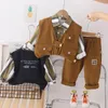 Conjuntos de ropa 3pcs Set coreano 2024 Autumn Kids Boutique Ropa para Baby Boy 1 a 2 años Camiseta de color sólido Camiseta a rayas Pantalones