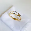 Des créateurs de bracelet plaqué or de luxe de haute qualité conçoivent des cadeaux de bracelet charmant pour les femmes bracelet de luxe à la mode avec des cadeaux exquis en boîte