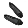 Casual schoenen vrouwen glijden aan platte loafers voor bowballetflats mocassins zapatos mujer wandelschoenen2024