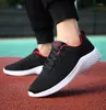 Zapatos casuales Saludas deportes para hombres livianos de malla transpirable tenis zapatillas zapatillas gran tamaño hombres corriendo