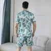 Hemkläder 2-delad Ice Silk Pyjamas Men's Thin Short Sleeved Shorts Sport Football Mönster Tryckt Summer Cardigan Sleepwear Suit