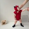 Baby Boys Girls Halloween Cosplay Red Black Rompers ملابس حديثي الولادة مع الرضع المولود الجديد من رومبير ملابس بذرة الأطفال