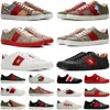 Bi designer sneakers ess låga casual skor broderad tiger läder klassisk sko grön röd rand lyx Italien mens kvinnor orm svart elfenben stjärnor äpple anka