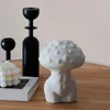 Vasen europäische weiße abstrakte humane Körper Keramik Vase Art Ornament Modellierung Hydroponisches Handwerk Wohnzimmer Desktop -Dekoration