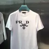 Camiseta de cuello redondo para hombres y mujeres de diseño combinada con una letra de Triángulo PR estampado suelto tendencia versátil y americana tendencia de algodón puro camiseta