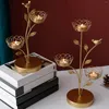 Titulares de velas estilos nórdicos titulares de cores douradas Creative Metal Iron Bird Flowers Flores de castiça