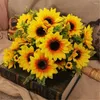 Fleurs décoratives 1pc 13 têtes artificielles de tournesol bouquet fleur de soie pour la maison du jardin décoration de mariage faux