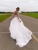 رقبة شفافة مع بلورات ثقيلة طويلة الأكمام الزفاف الأبيض فستان الزفاف الأورجانزا و Tulle A-Line Bling Bridal Dress 240323