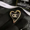 23ss Simple Brand Letter Designer Pins Brooches for Women Men Heart Fashion Crystal Pearl Copper Brooch Gold Plate Pin Jewelry Party