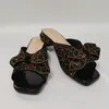 Slippers Stijlvol hoogwaardige hoogwaardige Dames Rhinestone Outdoor Party Sandals Sandalen Comfortabele dame schoenen F330-1
