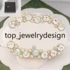 Classic Womens Desinger Brooch Suit Pin Perle Lettre de conception Broches Famme Brand Fashion Crystal Jewelry Vêtements ACCESSOIRES DE DÉCORATION AVEC BOX