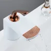 Раковина для ванной комнаты с марионированным золотым водопадом смеситель смеситель шлюз широкий сосуд носик