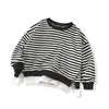 Kidss Sweaters Boys Girls Spring Autumn Round Neck Stripe Casual Tshirt pullover 110 Year Old Fashion Childrens Garments 240328