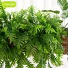 Dekorativa blommor 65 cm Artificial Plant Fern vägg hängande Vine Plastic Fake Ivy Green Home Wedding Festival Decoration Foliage Cane