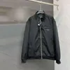 veste hommes designer vestes pour femmes hommes mode métal triangle pendant manteau tops collier debout à manches longues