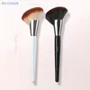 Points de maquillage Brushes Face Contour en forme de ventilateur Powder Powder Blush High-Lighter Bronzer V Silhouette Cosmetic Brush Tool