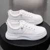 Chaussures de fitness Femmes Femmes White Platform Sneakers Lace-Up Vulcanie Shoe 2024 Automne Fashion Breatch Running Footwear Ladies Zapatos Mujer