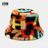 Beretas Otoño Invierno Sombreros para mujeres Números coloridos Impresión creativa Fuera de piel Fuera Fisherman Hat All-Match Fashion Outing