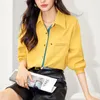 Blouses pour femmes Cjfhje Spring coréen Couleur de mode Couleur de mode Front Jaute Shirt Retro Style Dames Loose Loose Casual Long Manneved Polo Neck Top