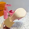 Designer Luxury Sandals Fashion Buckle Decoration Pink Patent Leather 11cm High Heeled Shoes Platform Heels Ankel Wrap Rom Sandal