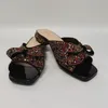 Slippers Stijlvol hoogwaardige hoogwaardige Dames Rhinestone Outdoor Party Sandals Sandalen Comfortabele dame schoenen F330-1