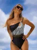Projektantka Summer Secy Seksowna lampart nadruk 2024 Women kontrastujący jednoczęściowy bikini patchwork trójkąt strojów kąpielowych dla kobiet Kąciki Kąciki ZVF8