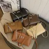 BASSE DI DESIGNO Versione coreana della borsa alla moda alla moda Trendy semplice e versatile Crossbody comodo per il pendolarismo nuove piccole donne di nicchia quadrata