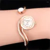 Montre-bracelets pour femmes regardent le serpent quartz dames domes