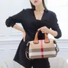 New Luxury Shoulder Bag Hong Kong Purchasing Agent Genuine Leather Plaid Crossbody for Women New High-capacity and High-end Single Hand-held