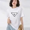 デザイナーTシャツ男性Tシャツ女性Tシャツ服グラフィックティーパターンTシャツ衣類ハイストリートホップシンプルレタープリントルーズピュアコットンクルーネックS-4X T2