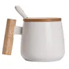 Tasses tasse de café en céramique avec cuillère de couvercle simple nordique en bois manche de bureau couple couture de tasse d'eau personnalisation