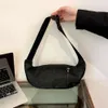 Winkels exporteren ontwerper Crossbody Bags modieuze zwarte nylon taille tas 2024 nieuw veelzijdig casual met grote capaciteit en lichtgewicht stof voor beide mannen vrouwen