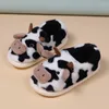 Tofflor Winter Cartoon Women Cute Milk Cow Animal Slipper Kawaii Fluffy Warm Indoor House Roliga parskor