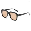 Occhiali da sole 2024 Fantasca della moda Square Simple's Protection Uv Protection Sun Glasses Femino